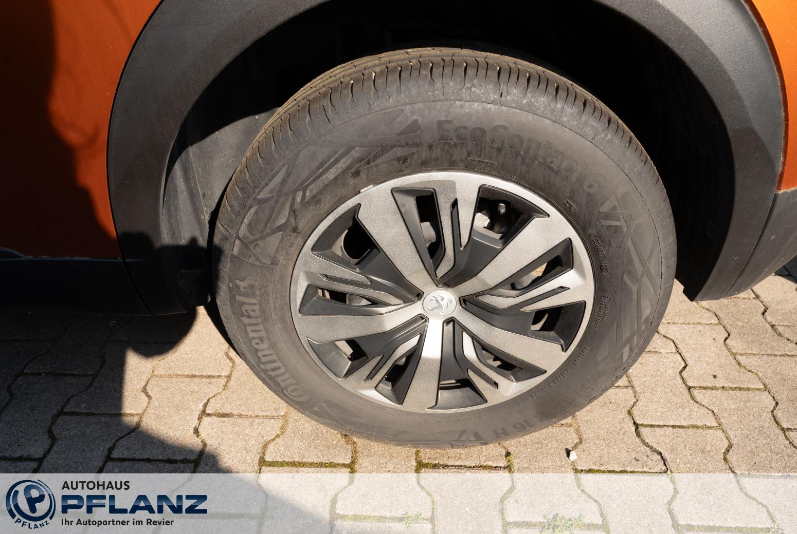 Peugeot 2008 Active Pack 1.2 PureTech 100 *AB 134€ ...