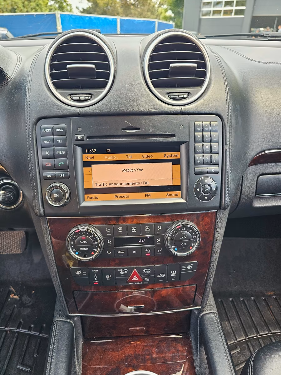 Mercedes-Benz ML350 2008 — photo 16