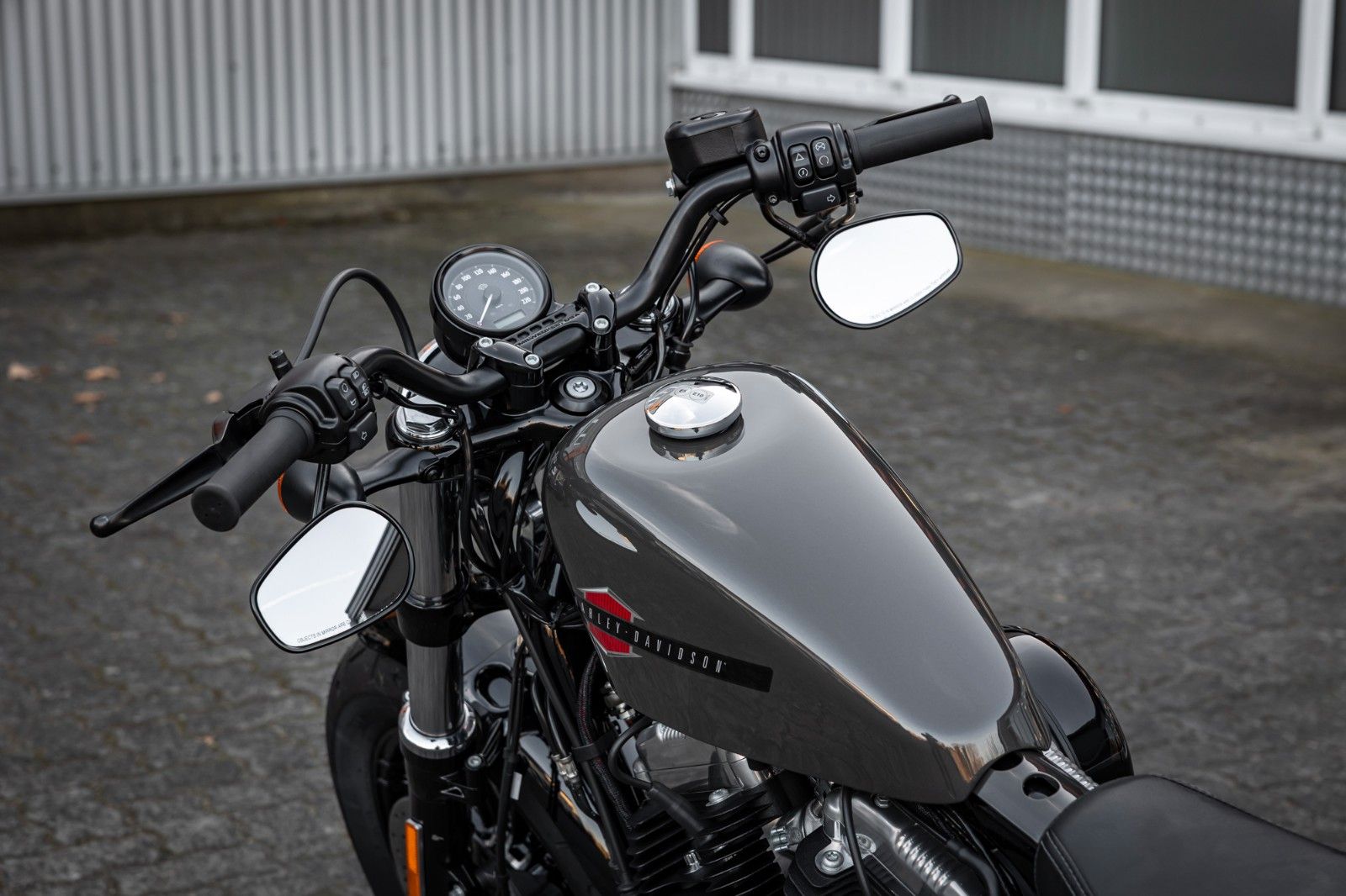 Fahrzeugabbildung Harley-Davidson XL1200X SPORTSTER FORTY-EIGHT Neufahrzeug