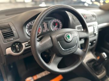 MYAUTOCENTER – Gebraucht- und Jahreswagen mit Werkstattservice in Pfaffenhofen Skoda Octavia Combi GreenLine *TÜV0328*Klima*PDC*