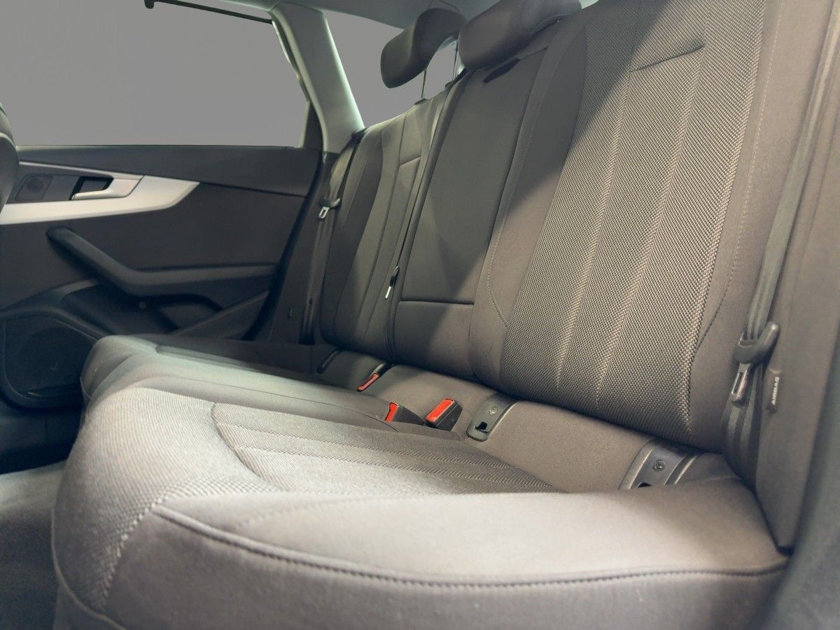 Audi A4 - Bild 10