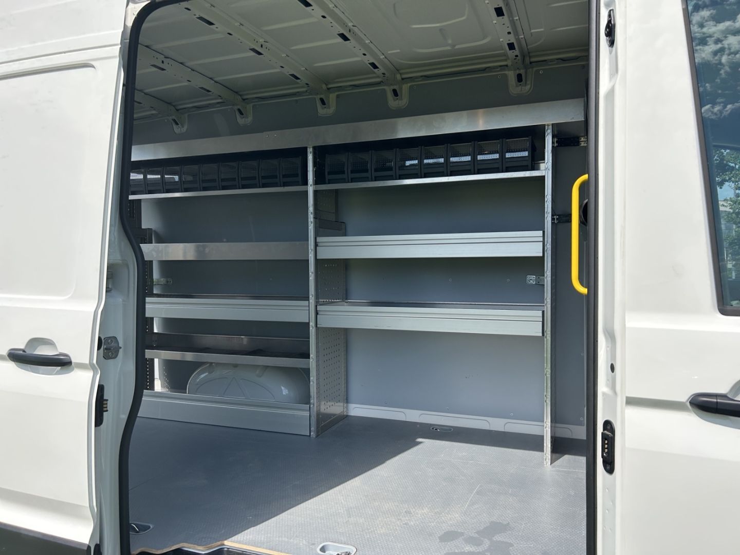 Crafter Kasten mittellang Hochdach FWD 35 2.0TDi