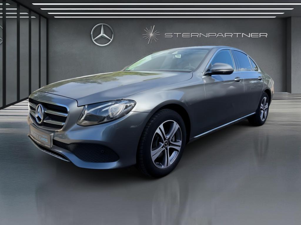 Mercedes-Benz E 200 AVANTGARDE+AHK+NAVI+PTS+LED+TOTW+APPLECAR