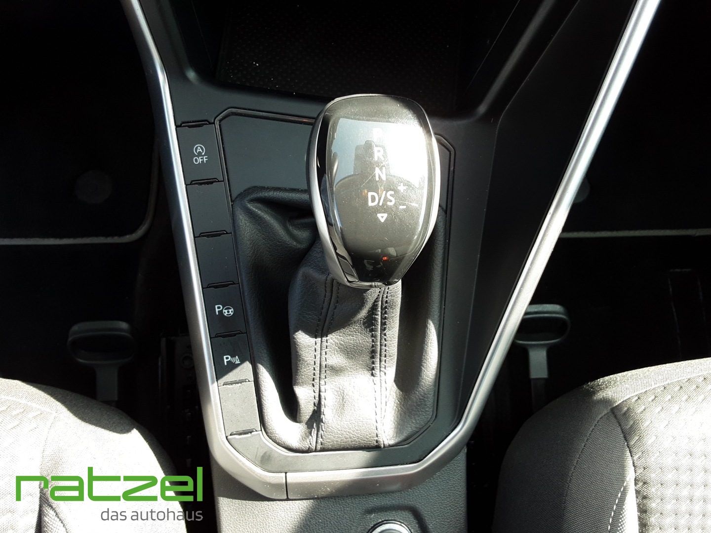 Fahrzeugabbildung Volkswagen Polo Life 1.0 TSI DSG ACC IQ Drive Paket Side As