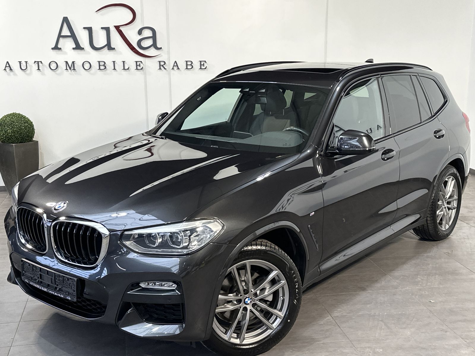 Fahrzeugabbildung BMW X3 xDrive20i M-Sport NAV+LED+PANO+HIFI+19ZO+1HD