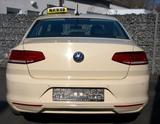 Volkswagen Passat 2.0 TDI SCR Trendline Trendline - Volkswagen Passat: Taxi