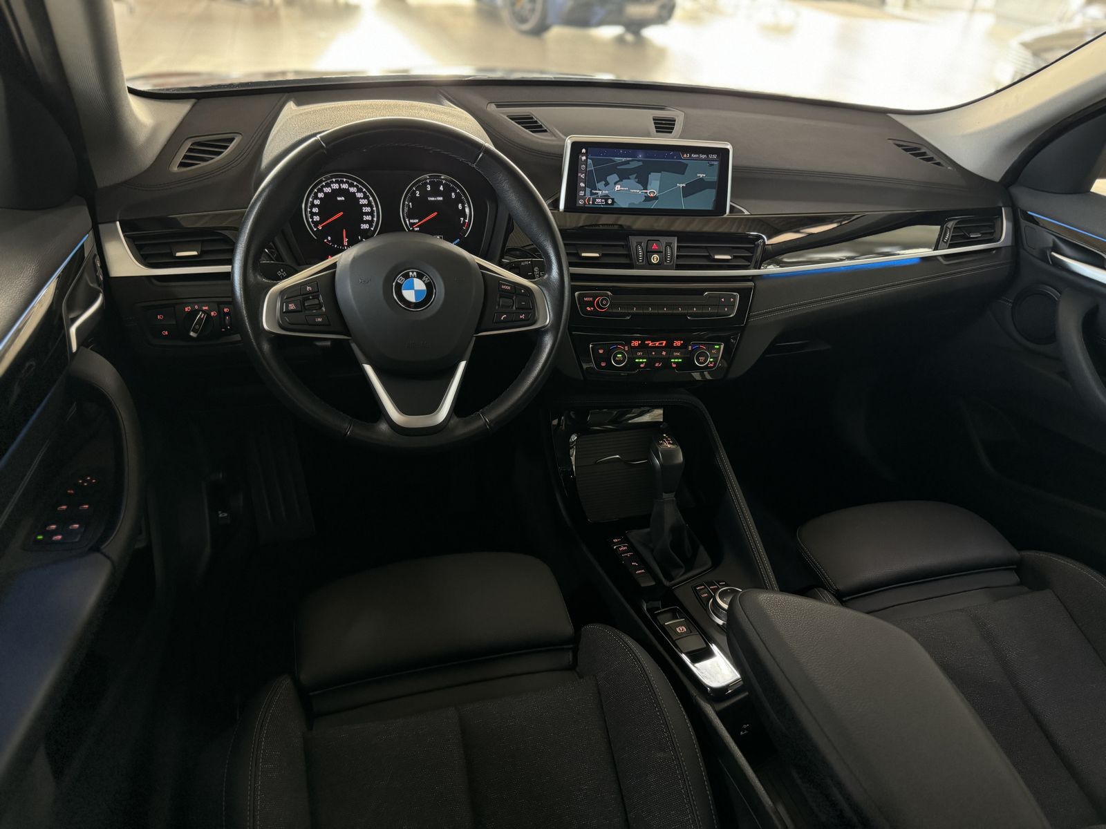 Fahrzeugabbildung BMW X1 xD25e Sport Line Parkassist DAB Navi Komfort