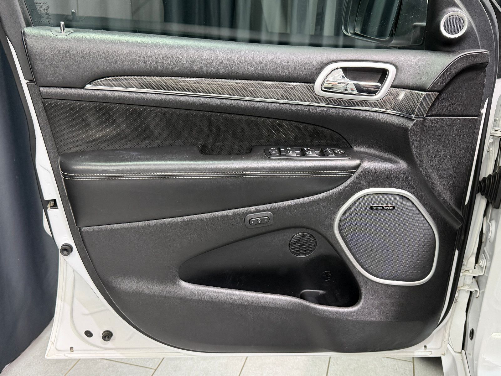 Fahrzeugabbildung Jeep Grand Cherokee 6.4 V8 HEMI SRT|H&K|D-FZG|