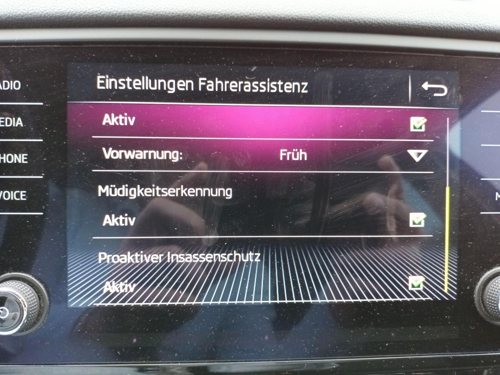 Skoda Octavia Combi Style 2.0 TSI Style*ACC*AHK*KLI...