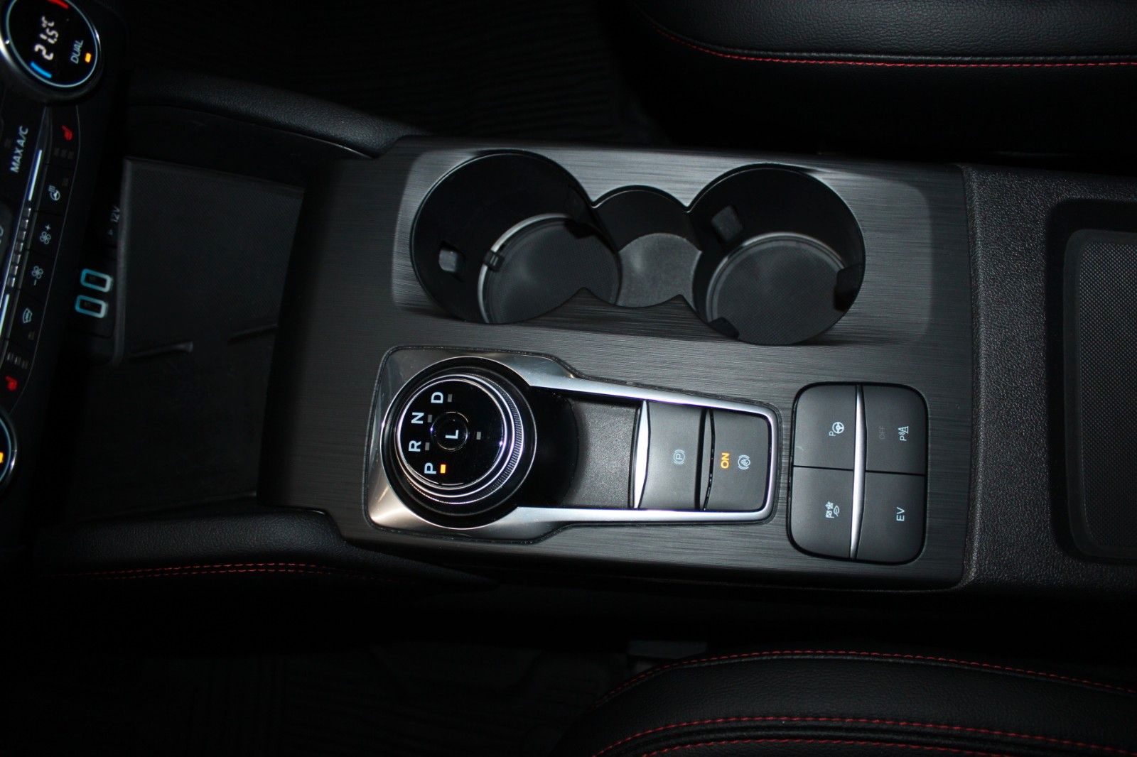 Fahrzeugabbildung Ford Kuga 2.5 PHEV ST-Line X Automatik LED ACC 2xCAM