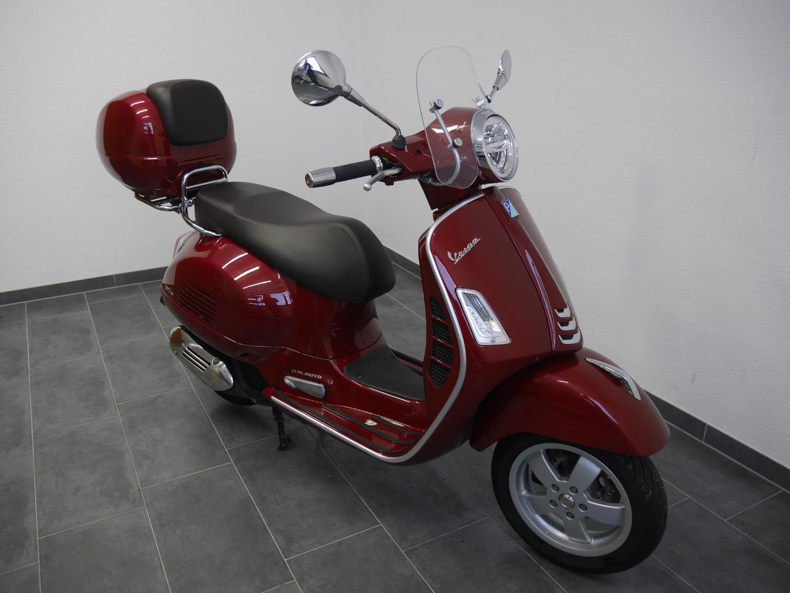 Vespa GTS 125 Touring // LED // Sturz