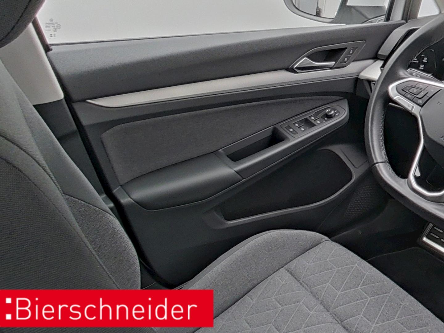 Volkswagen Golf 8 1.0 TSI MOVE SHZ KEYLESS NAVI LED, миниатюра 12
