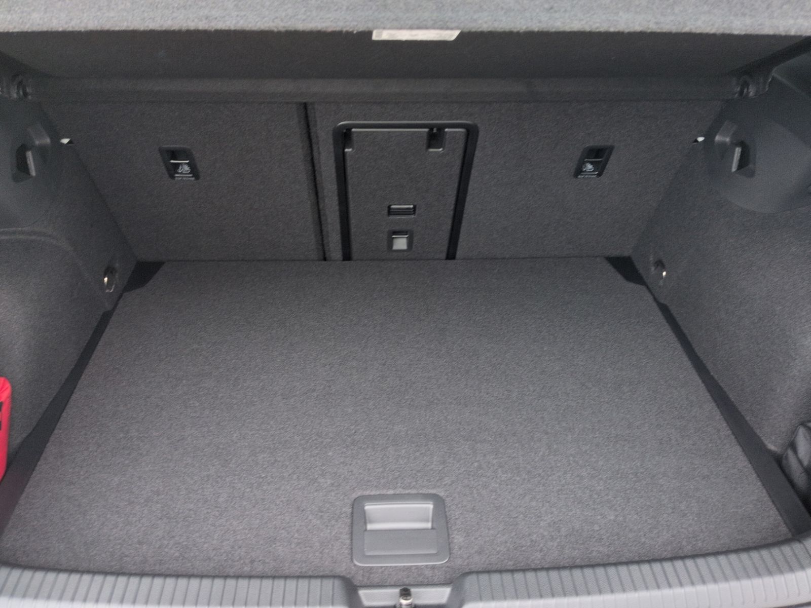 Golf VIII R BLACK EDITION 4MO AKRA+LEDER+PANO+