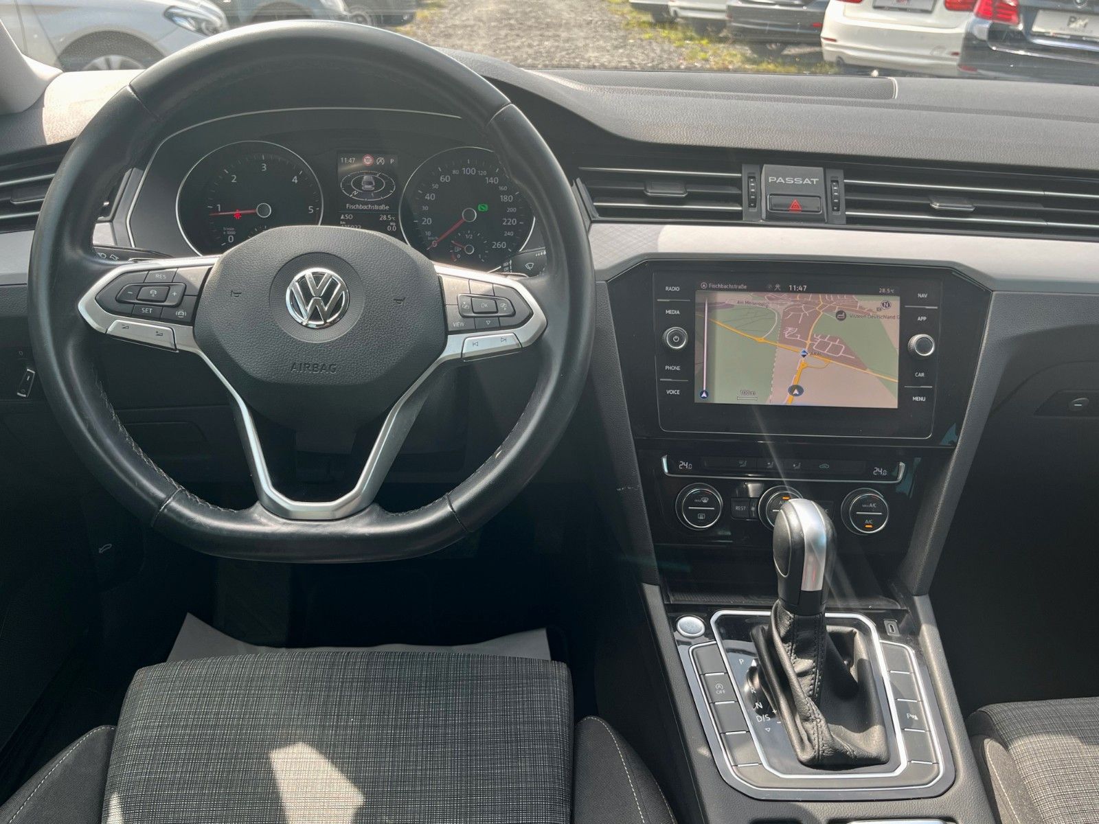 Fahrzeugabbildung Volkswagen Passat Variant 2.0 TDI Aut. Business Navi AHK AC
