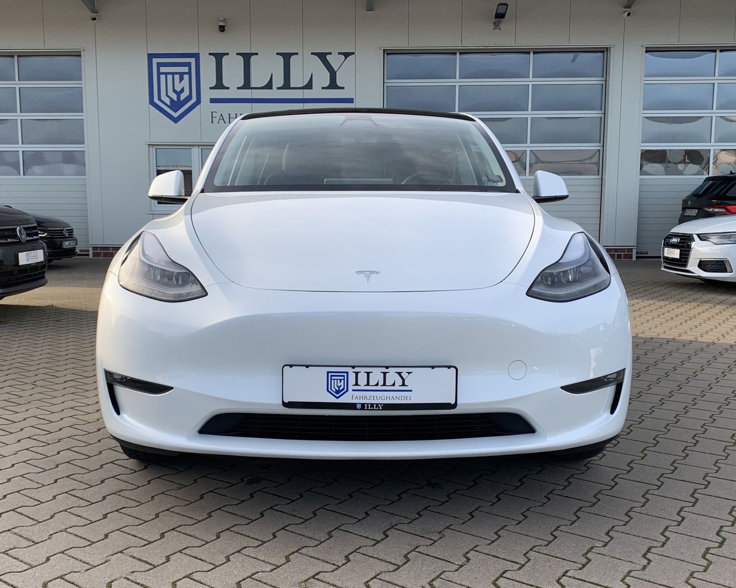 Fahrzeugabbildung Tesla Model Y Long Range Dual AWD*AHK*Keyless*Cam*Pano
