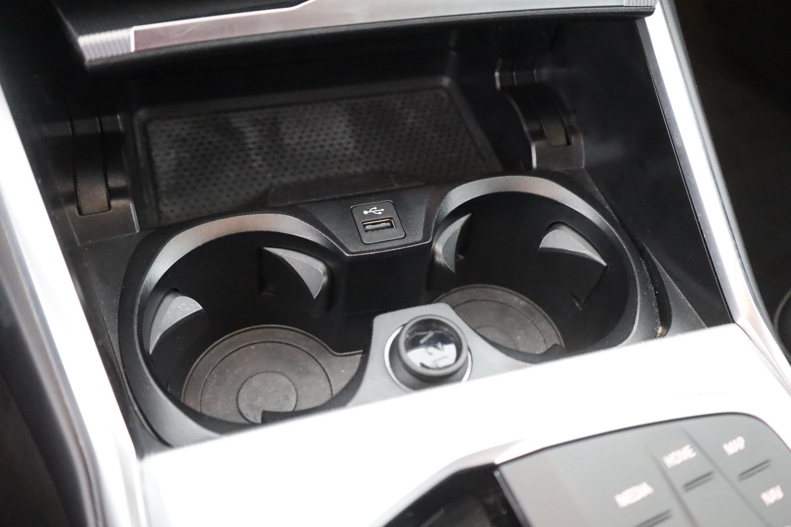 BMW 3 Series i Touring LED Navi Teilleder AHK Totwinkel, миниатюра 13