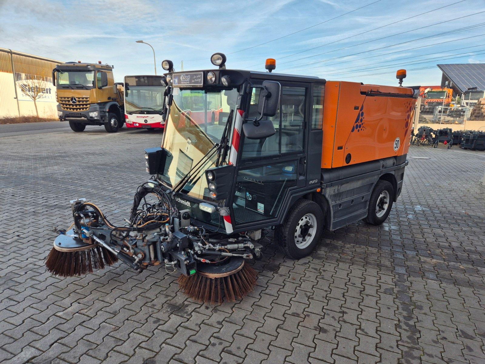 Fahrzeugabbildung Schmidt Swingo Compact 200+ Winterdienst Klima