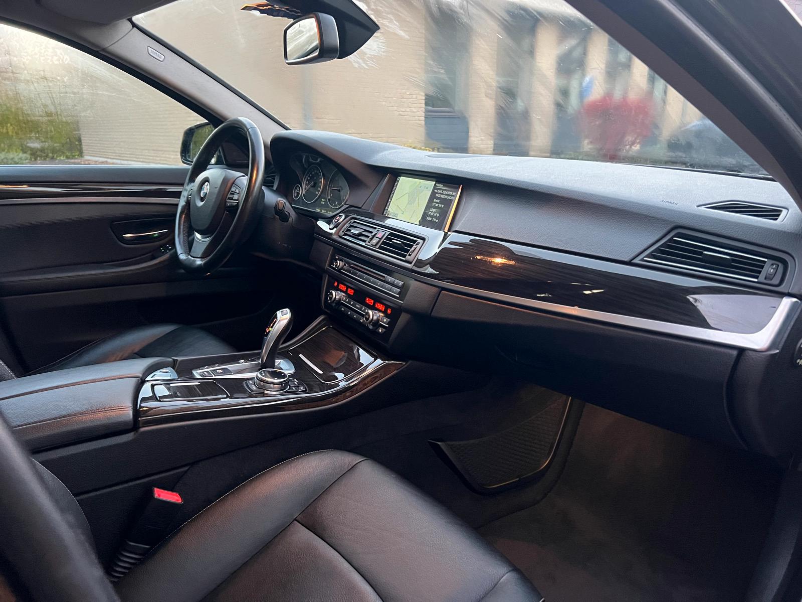 BMW 530 2013 — photo 25