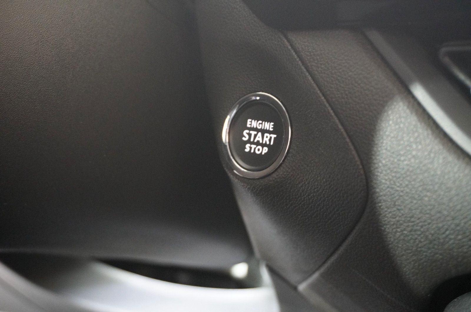 Fahrzeugabbildung Opel Grandland (X) 1.6 HYBRID 4X4 ULTIM. NAVI/360°/SH