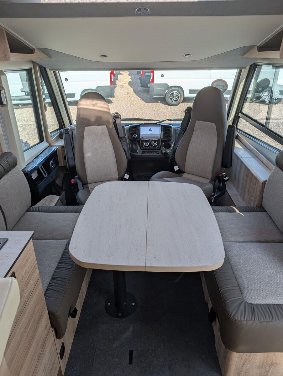 Fahrzeugabbildung Eura Mobil Integra Line IL 720 EF SAT, SOLAR, LUFTFEDERUNG