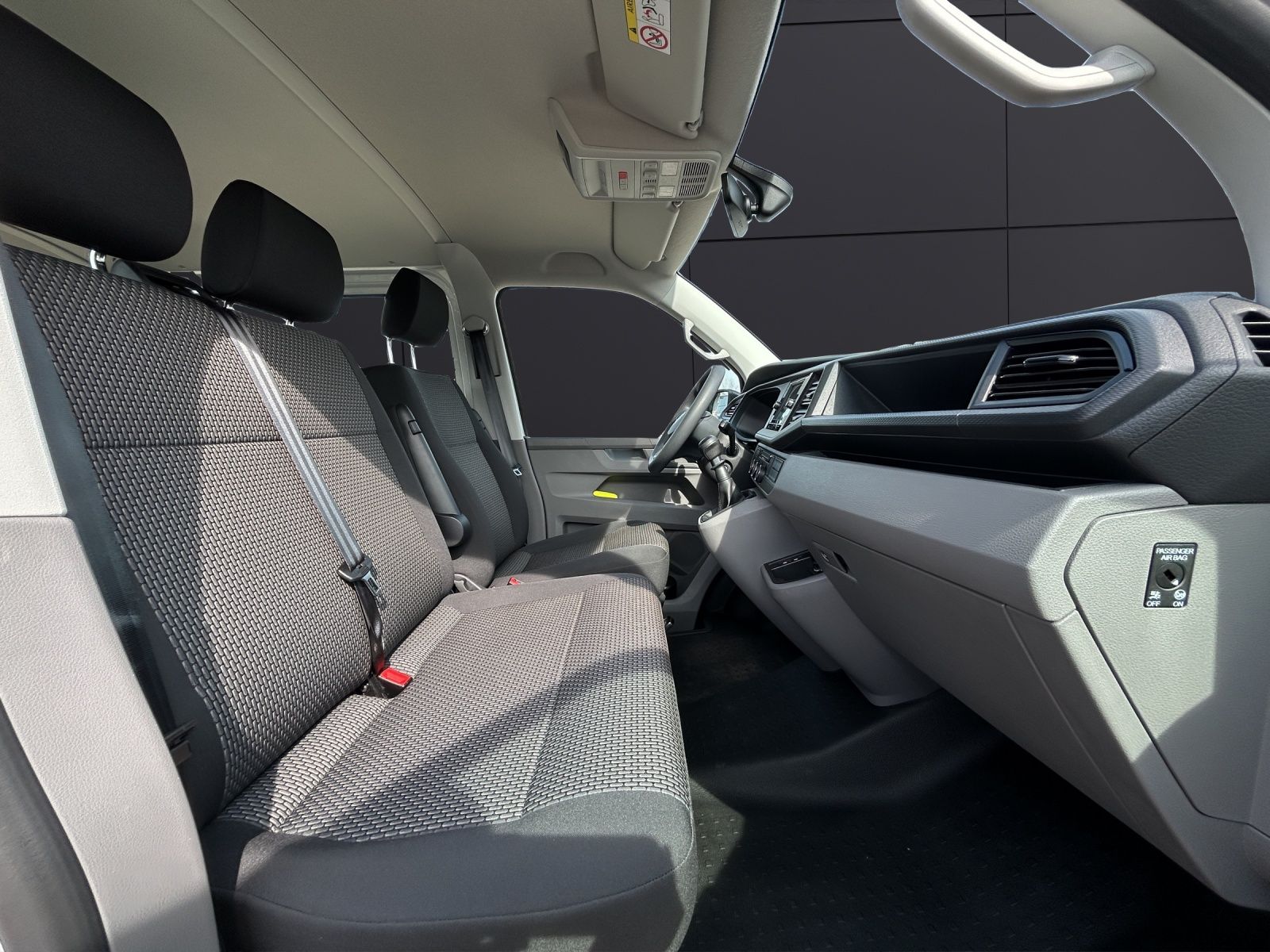 Fahrzeugabbildung Volkswagen T6 Kombi T6.1 TDI 9- Sitzer LED GRA PDK KLIMA VO