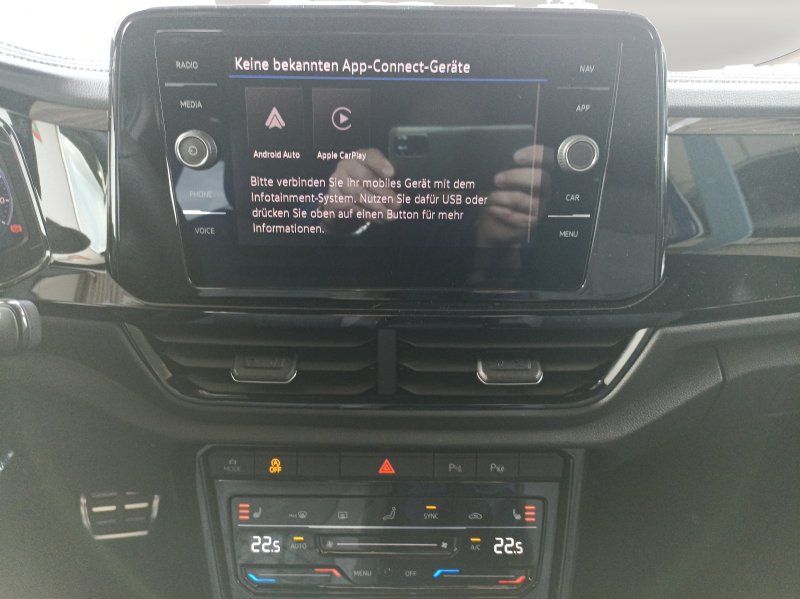 Fahrzeugabbildung Volkswagen T-Roc 1.5 TSI DSG R-Line Black Style