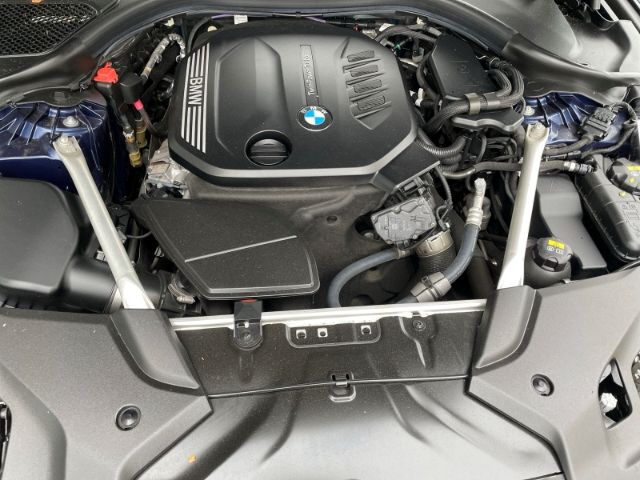 Fahrzeugabbildung BMW 520 d M Sport Mild-Hybrid Autom. Panoramadach, N