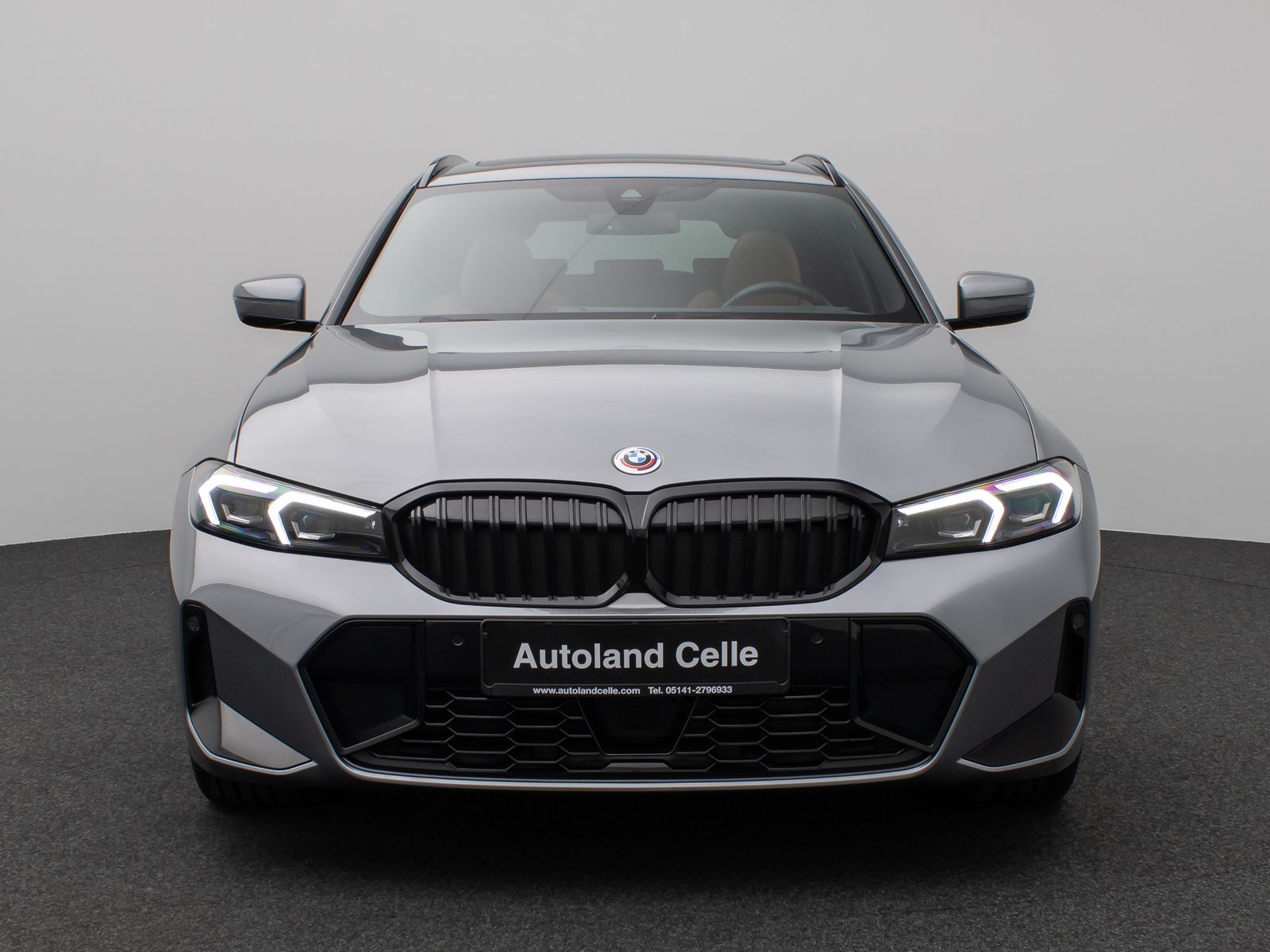 Fahrzeugabbildung BMW 330e xD M Sport Pro Panorama Kamera HUD DAB H/K