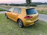 Volkswagen Golf VII 1.4 TSI, Sound, Navi, SHZG, Klima - : Gold, Limousine