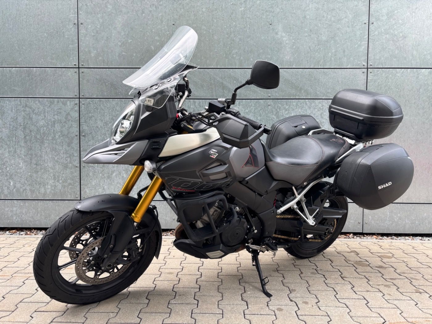 Fahrzeugabbildung Suzuki V-Strom DL 1000 Seitenkoffer, Topcase