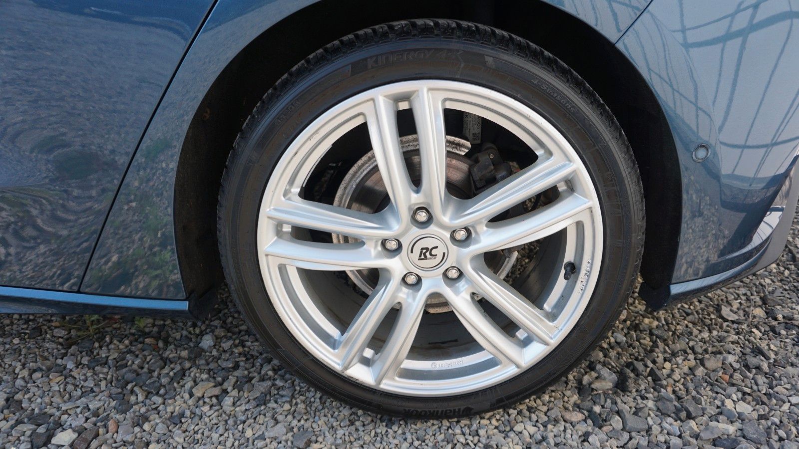 Fahrzeugabbildung Ford Focus Lim. ST-Line, LED, B&O Sound, Navi, Sport