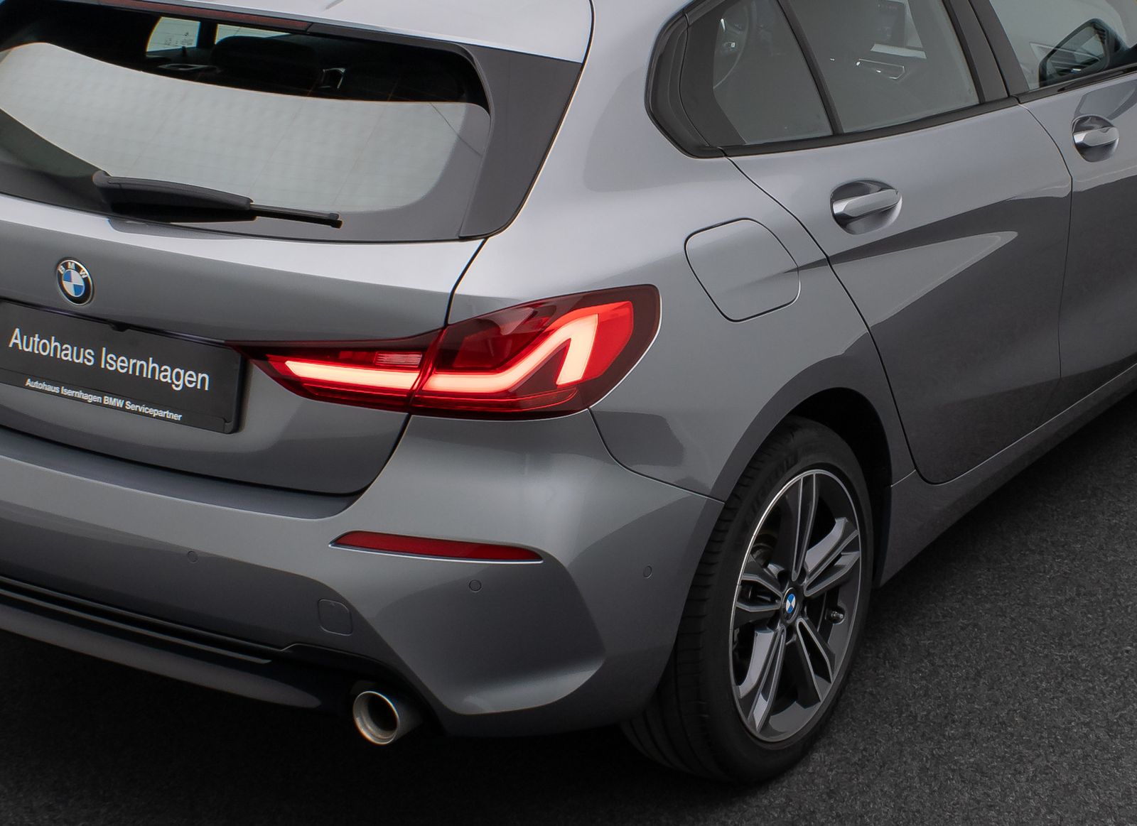 Fahrzeugabbildung BMW 120i Sport Line DAB Kamera AHK LED DriveAss WLAN