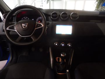 Dacia Duster II Celebration 8-fach bereift