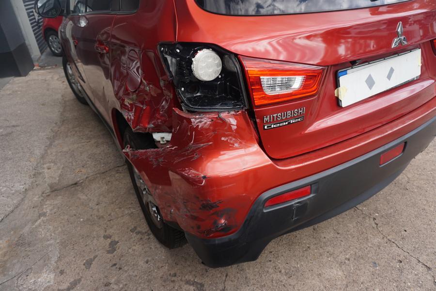 Mitsubishi ASX 2012 — interior