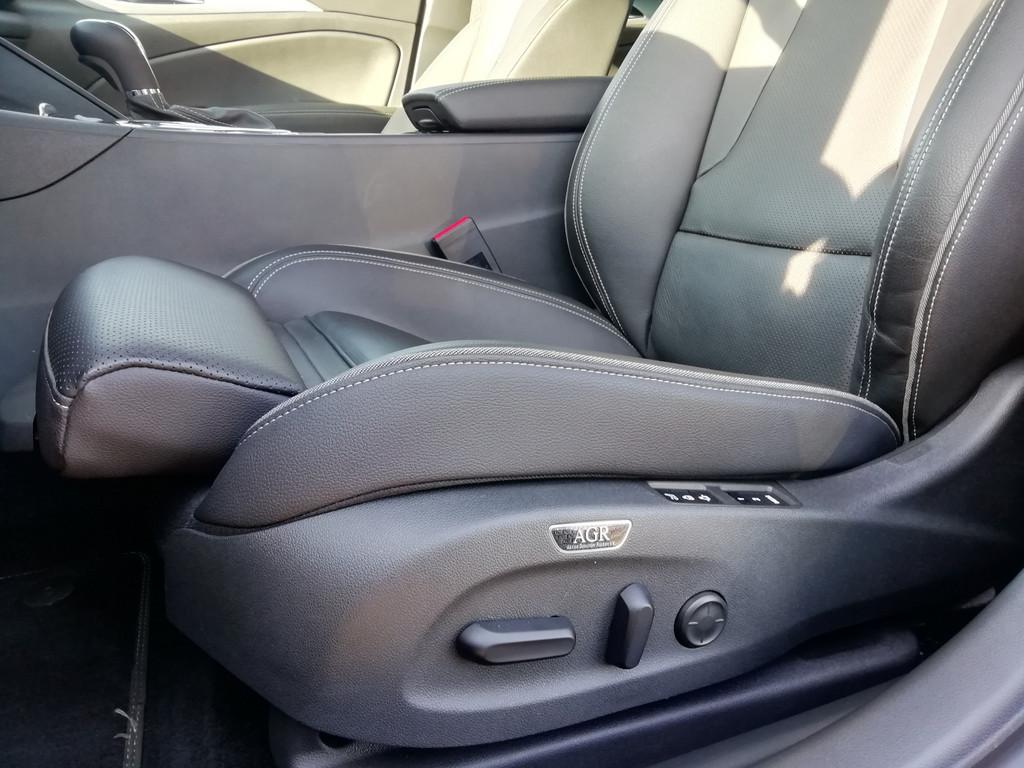 Opel Insignia B Sports Tourer 2.0 GSi 4x4 MATRIX-LED