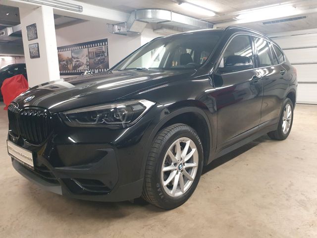 BMW X1 xDrive 20i Advantage*AHK*Kamera*Navi*LED*PDC