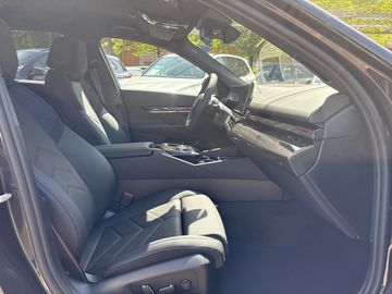 BMW 520d xDrive Touring M Sportpaket Head-Up DAB