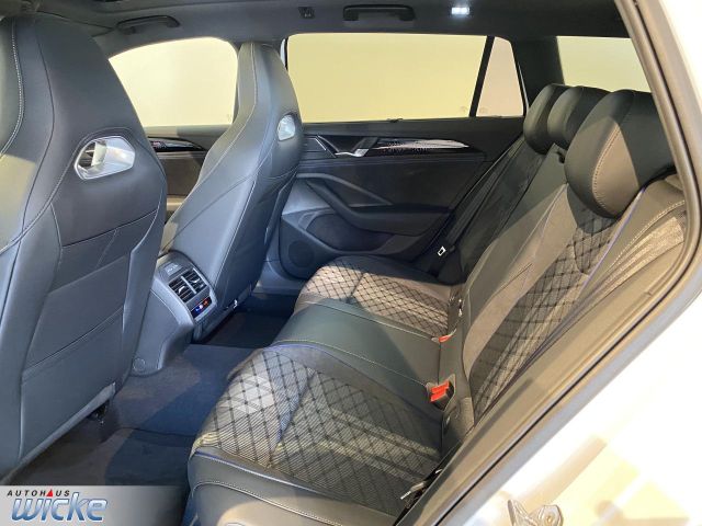 Passat Variant 2.0 TDI 193PS 4 Motion R-Line NAV