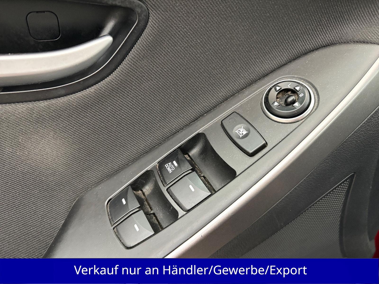 Hyundai i30 2015 — фото 16