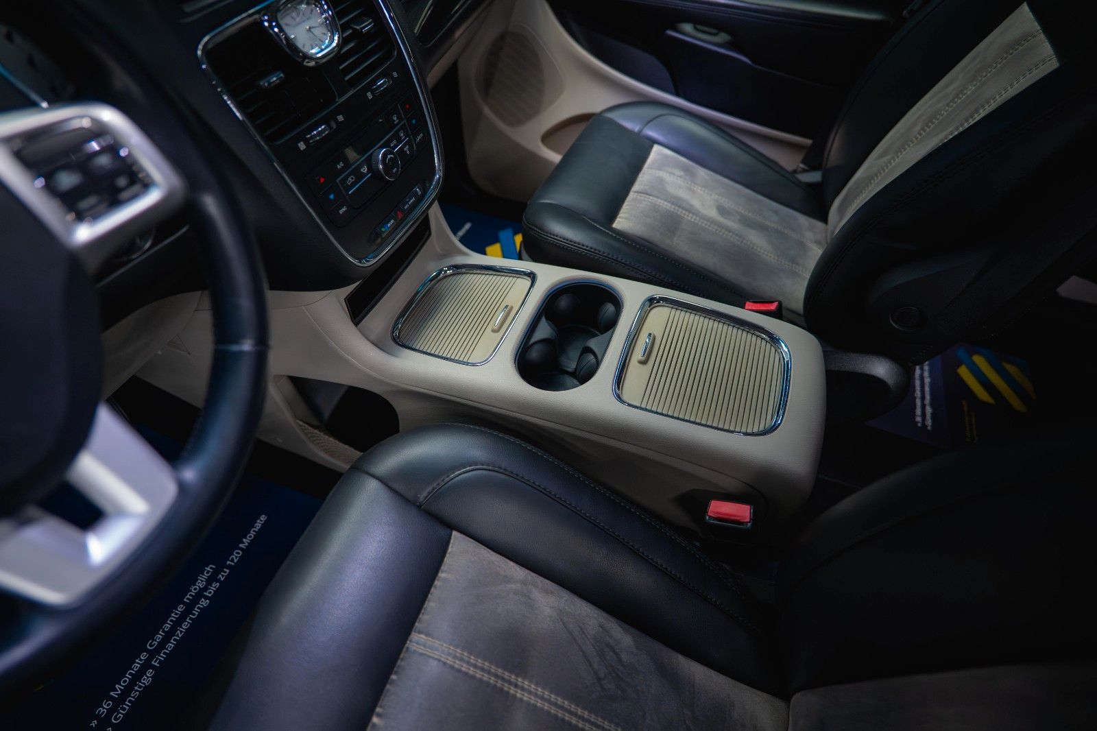 Fahrzeugabbildung Dodge Grand Caravan 3.6 V6 SXT LPG *7 Sitze*TV*Kamera*