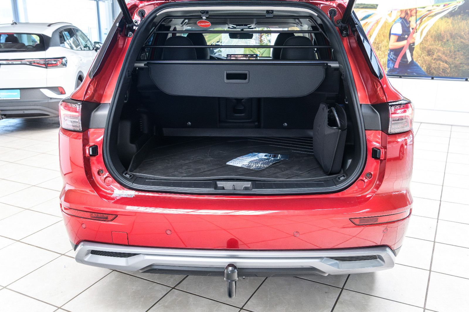 Fahrzeugabbildung Mitsubishi Outlander Intro Edition +4WD+ LED+AHK+Kam+20"