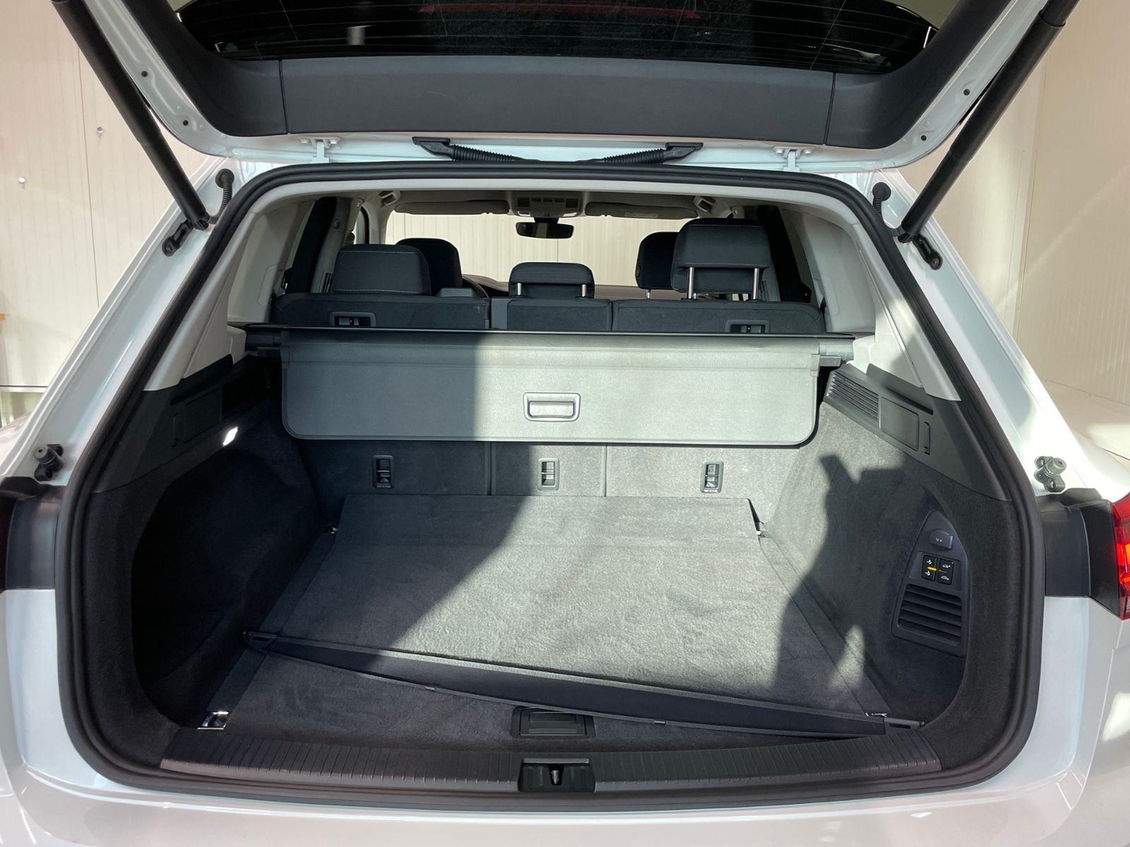 Touareg 4M 3.0 V6 TDI LED AHK NAVI ACC RFK