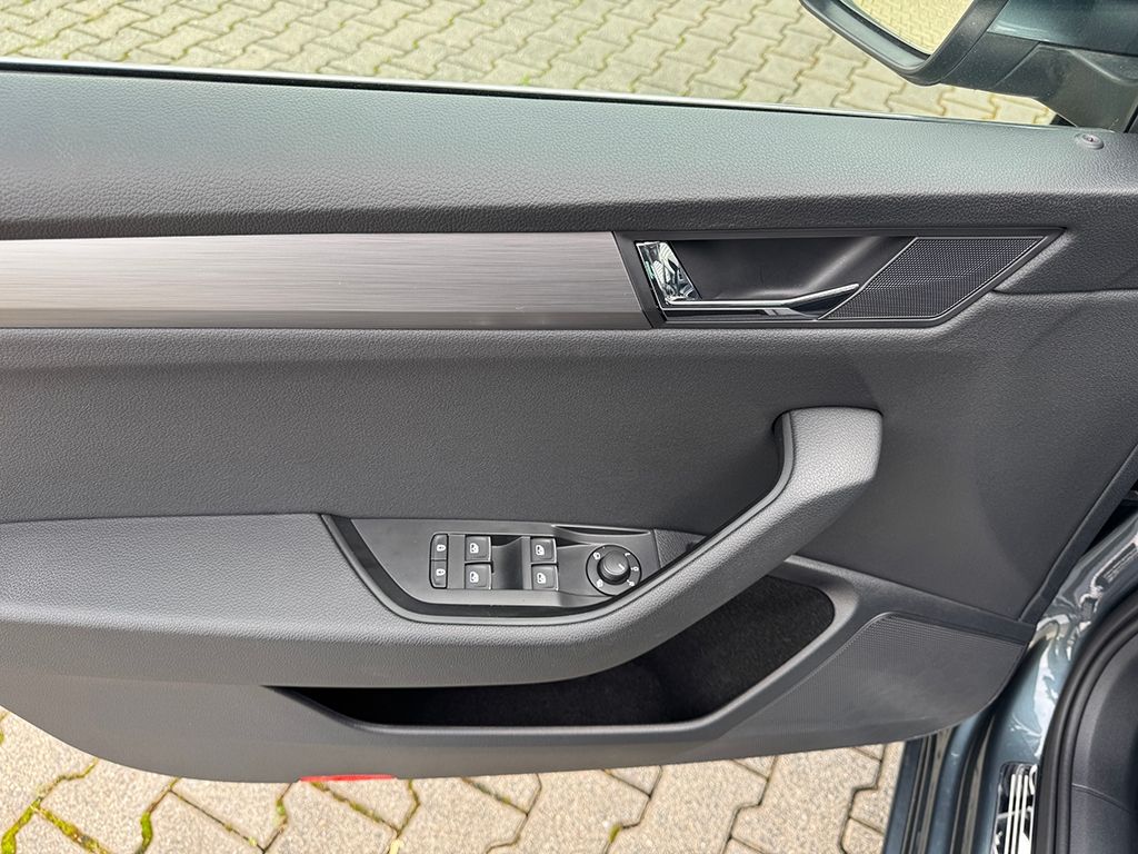 Superb Combi 2.0 TDI Style *NAVI*ACC*KAMERA*