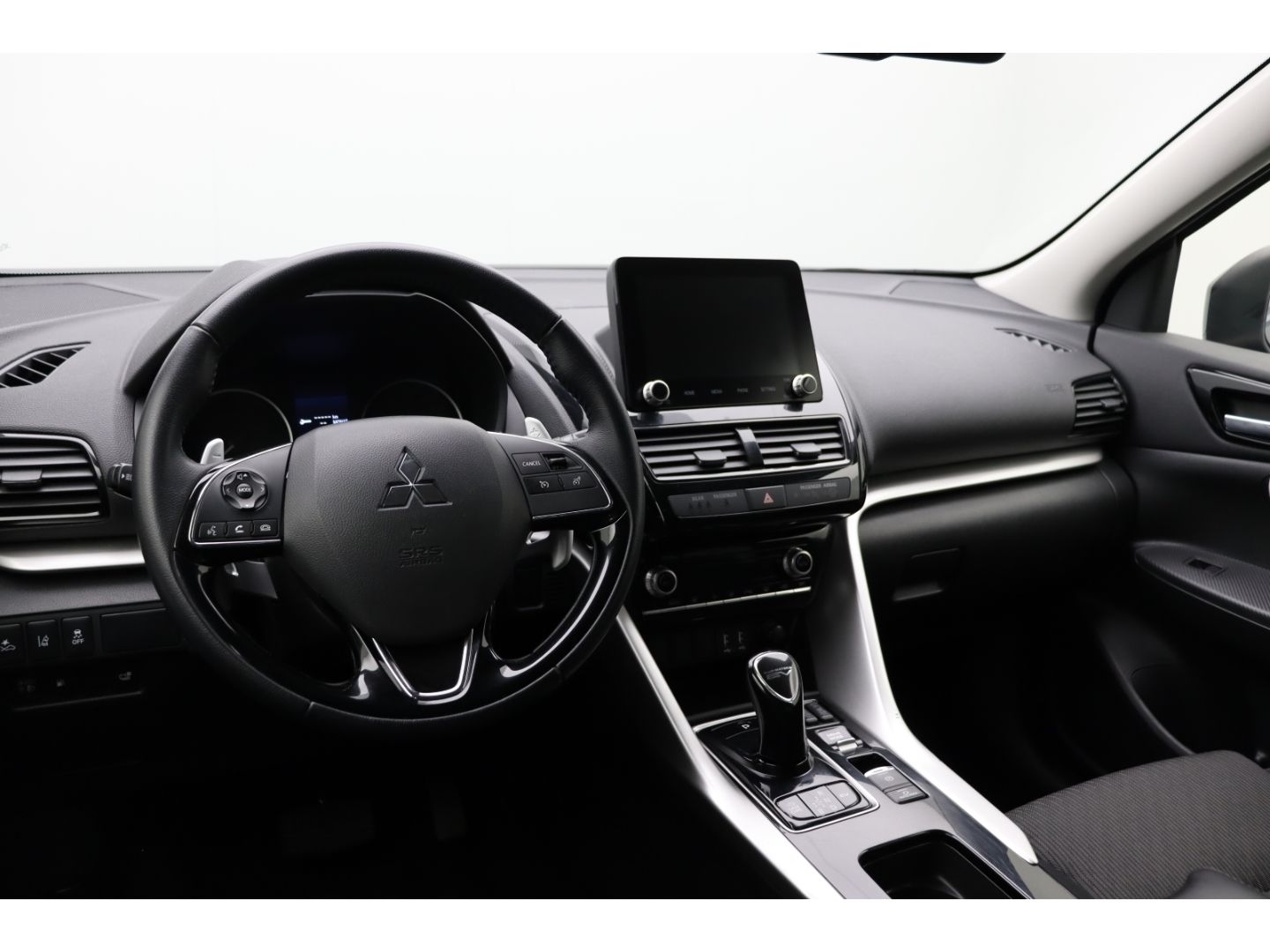 Fahrzeugabbildung Mitsubishi Eclipse Cross Basis Hybrid 4WD Rückfahrkamera