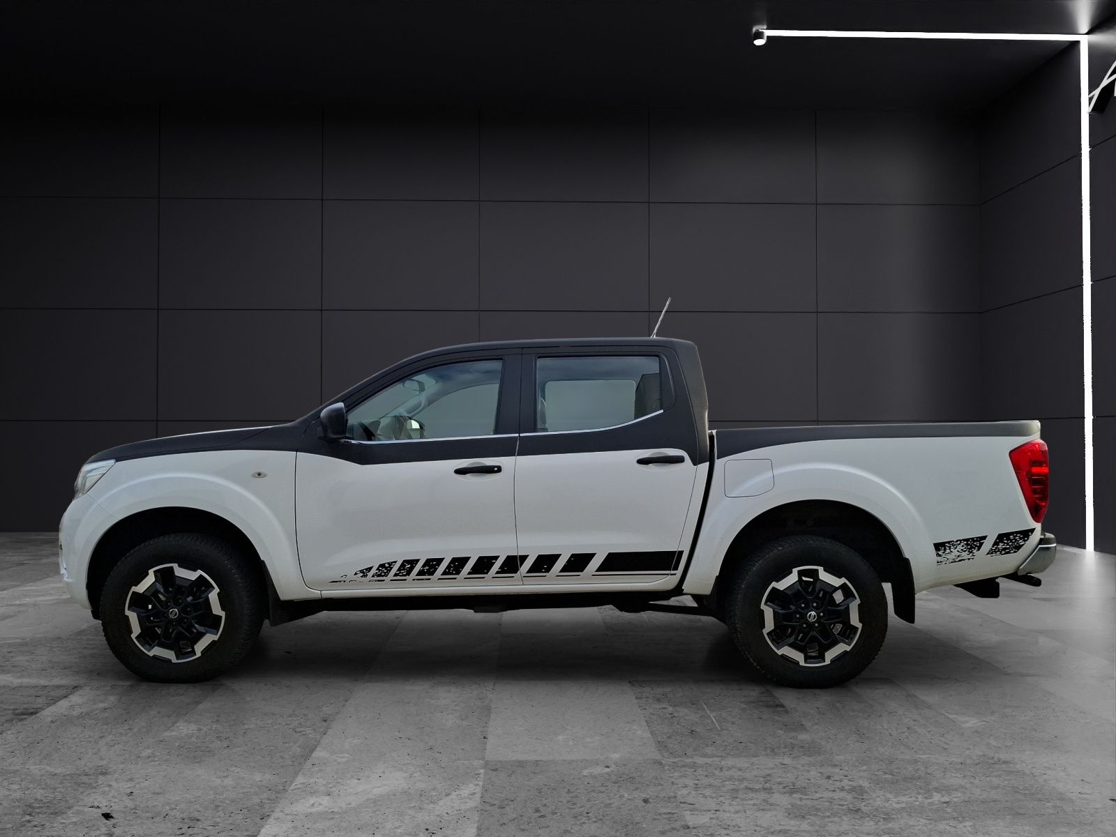 Fahrzeugabbildung Nissan Navara NP300 4x4 ASG 03.2027 o. 160T KM AHK Klim