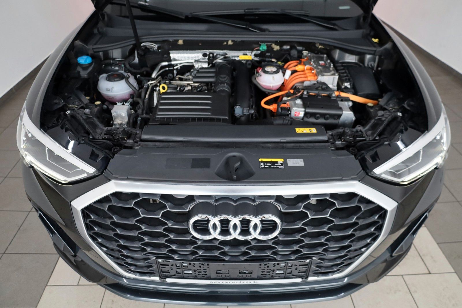 Fahrzeugabbildung Audi Q3 Sportback 45 TFSI e,Leder,Navi,LED,SH,Kamera