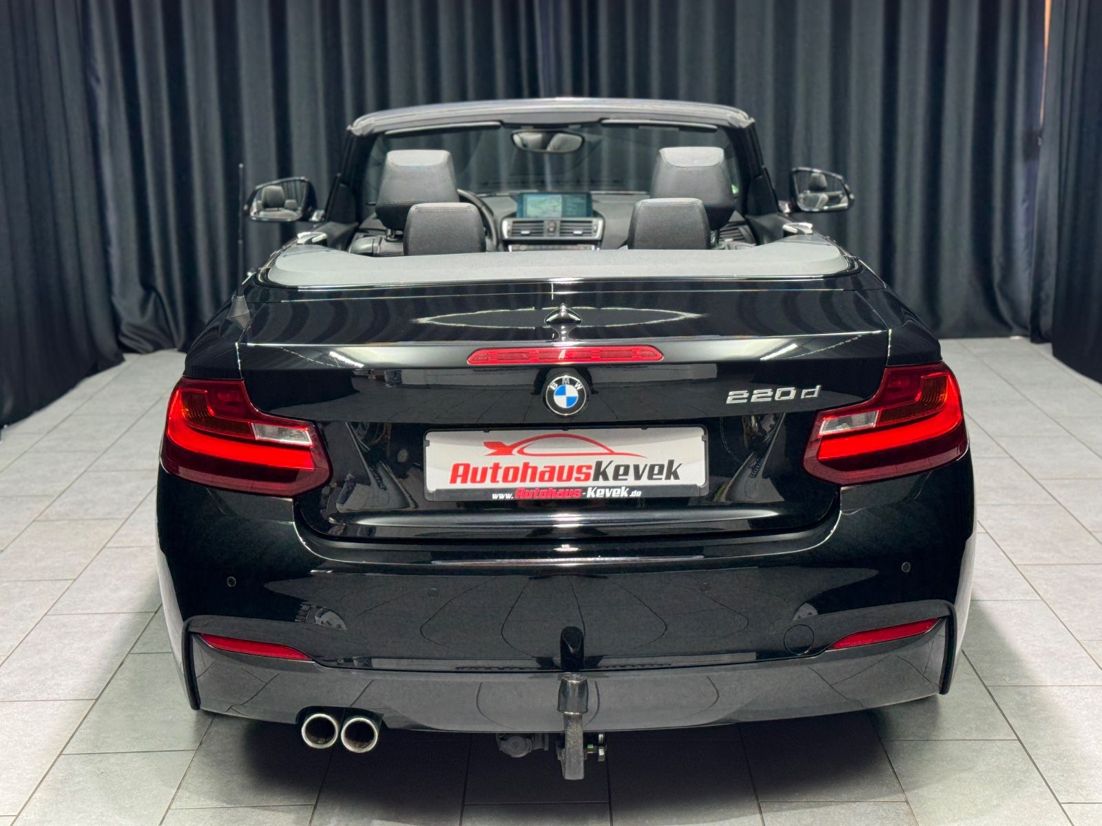 Fahrzeugabbildung BMW 220d Cabrio M Sport|LEDER|NAVI|AUTOMATIK|AHK|
