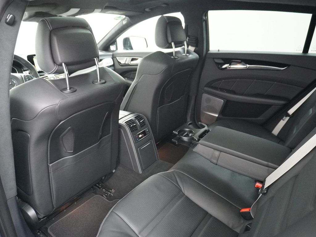 Mercedes-Benz CLS 63 AMG Shooting Brake S 4MATIC Schiebedach |