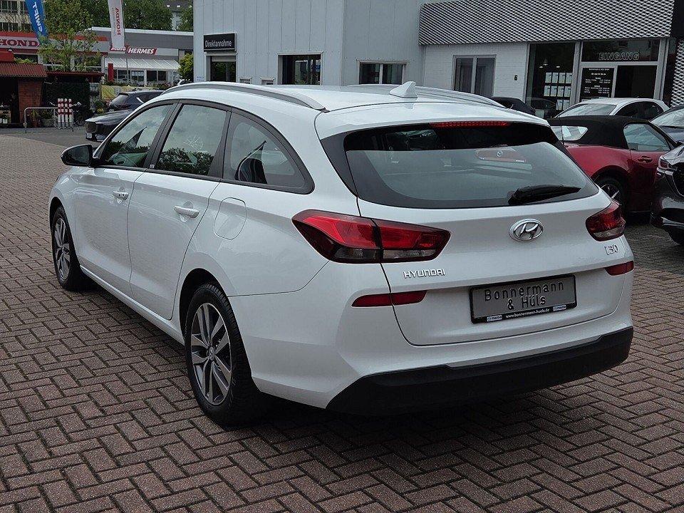 Hyundai i30 CW 1.0 T-GDI Trend *Navi*PDC hi*AHK*