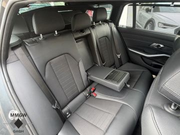 BMW 330 - 10
